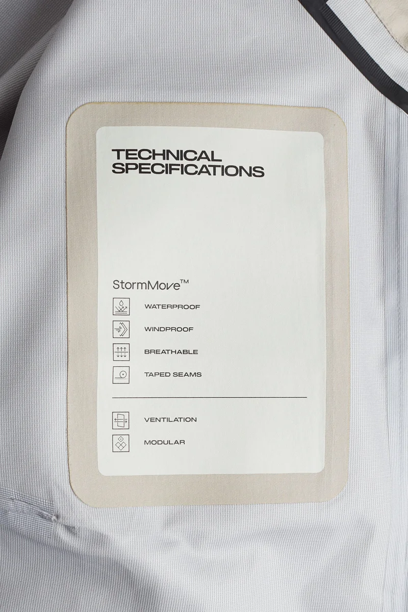 اتش اند ام جاكيت بـ3 طبقات من خامة ستورم موف