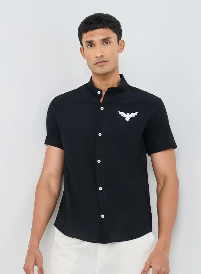 تايك تو قميص بطبعة جرافيك بياقة الماندرين