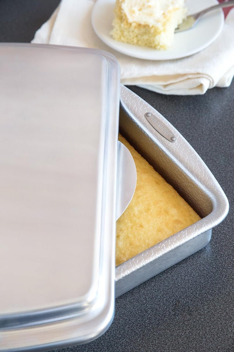 Doughmakers 9" x 13" Cake Lid for Cake Pan - Image 5