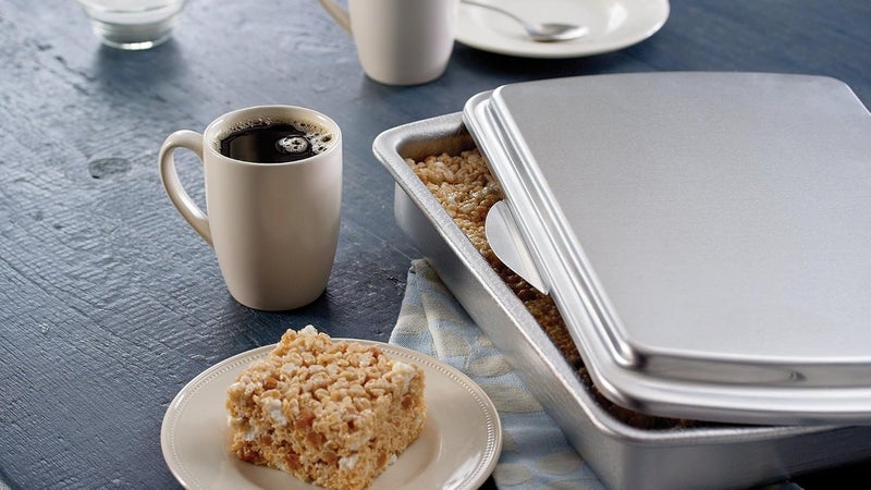 Doughmakers 9" x 13" Cake Lid for Cake Pan - Image 2