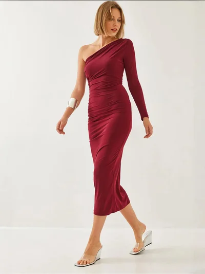 بيانكو لوتشي فستان ميدي مزموم بياقة غير متماثلة من لوتشي