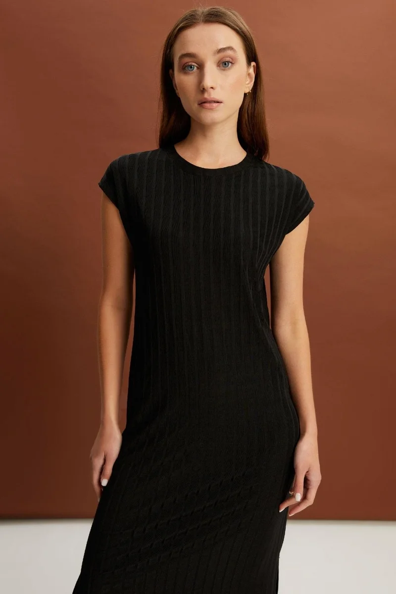 Alexander Gardi Special Cut Slit Long Dress (B22-46500)