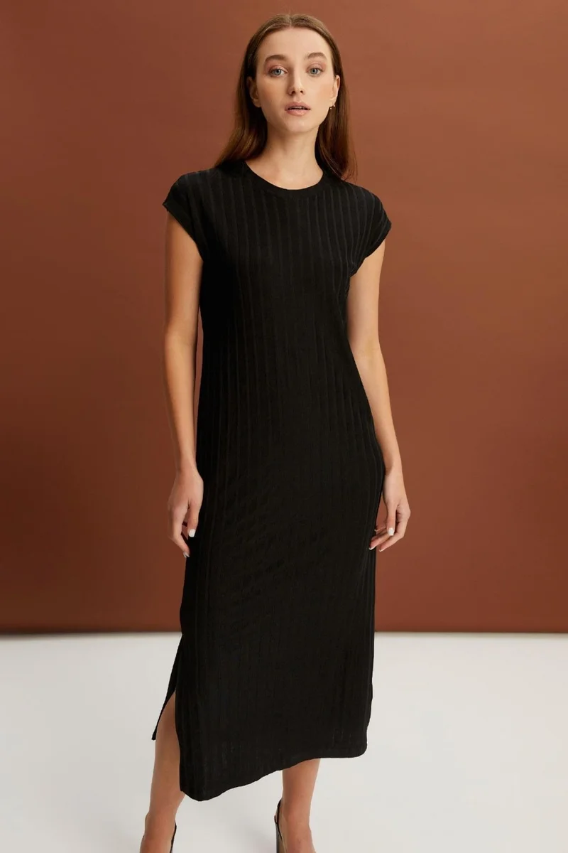 Alexander Gardi Special Cut Slit Long Dress (B22-46500)