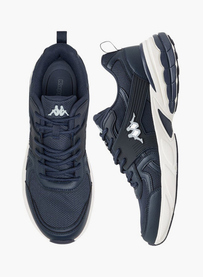 حذاء رياضي رجالي بشعار وتفاصيل برباط