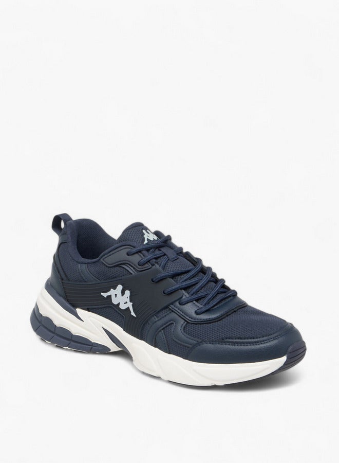 حذاء رياضي رجالي بشعار وتفاصيل برباط