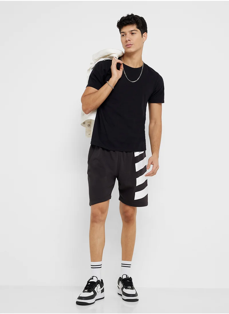 سفنتي فايف بيسيكس Essential Striped Shorts