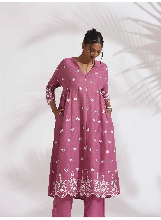 ترو برونز trueBrowns Pink Cotton Floral Embroidered Flared Kurta Set