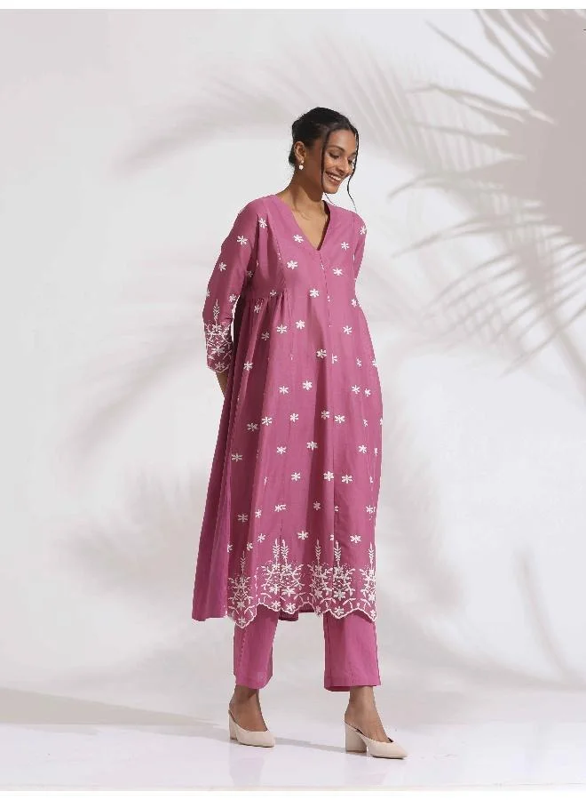 ترو برونز trueBrowns Pink Cotton Floral Embroidered Flared Kurta Set