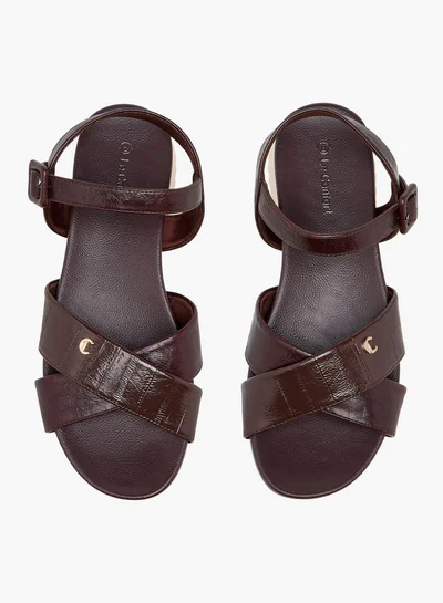 لو كونفورت Textured Cross Strap Comfort Sandals with Buckle Closure