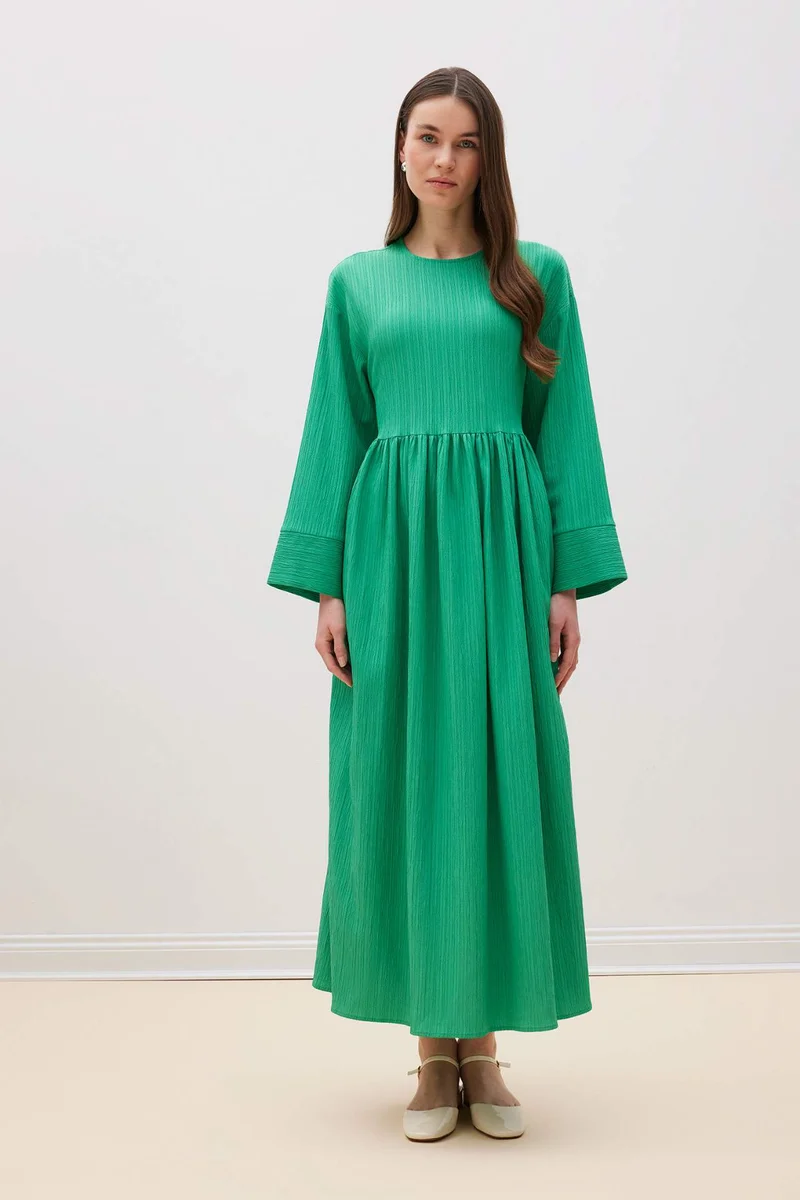 DeFacto Regular Fit Crew Neck Gofre Textured Maxi Dress