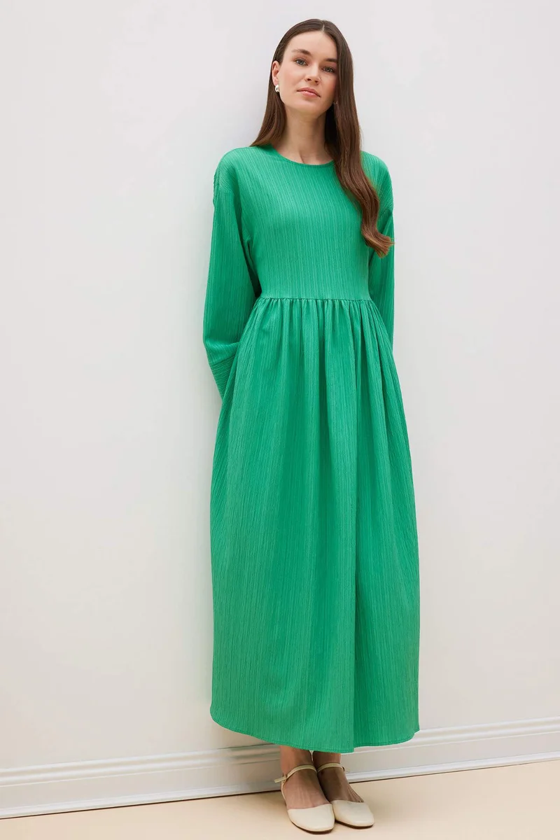 DeFacto Regular Fit Crew Neck Gofre Textured Maxi Dress