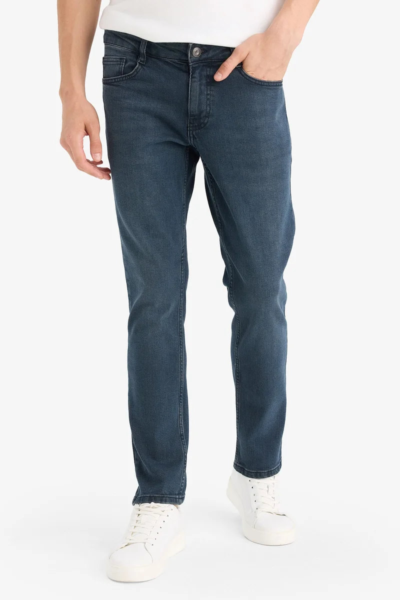 Defacto  Pedro Slim Fit Regular Waist Skinny Jeans for Men | Best Price UAE