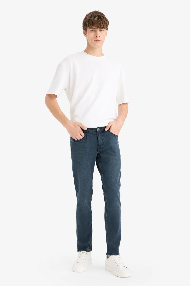 Defacto  Pedro Slim Fit Regular Waist Skinny Jeans for Men | Best Price UAE
