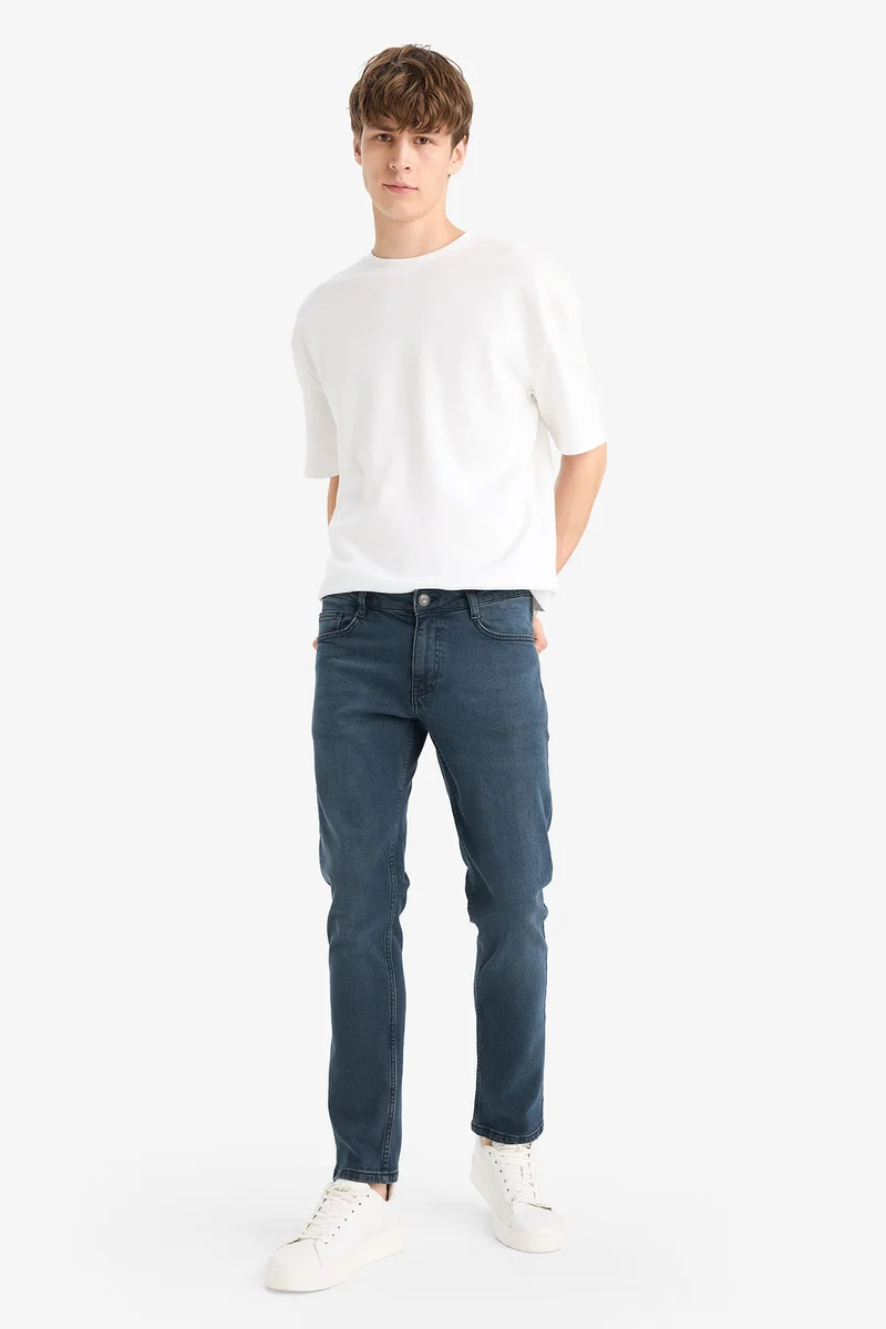 Defacto  Pedro Slim Fit Regular Waist Skinny Jeans for Men | Best Price UAE