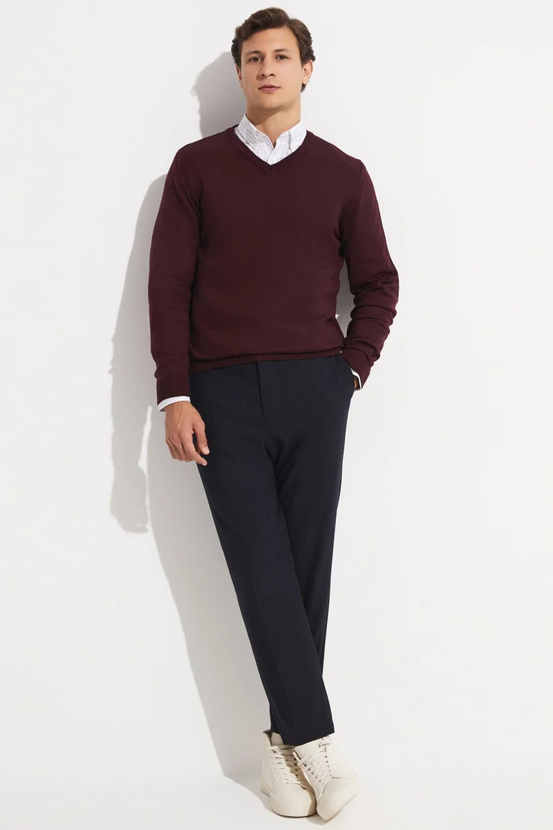 جون Men's Regular Fit V-Neck Knitwear Sweater