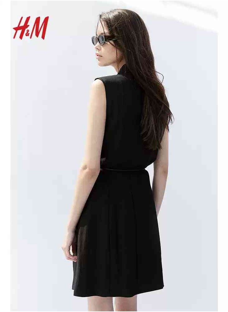 H and M - HM Women's New Loose Lightweight Comfortable And Fashionable Dress - Image 1