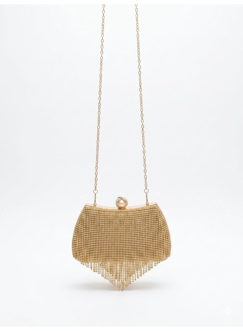 Women's handbag and crossbody bag adorned with shimmering chains and sequins, perfect for weddings and proms. - Image 3