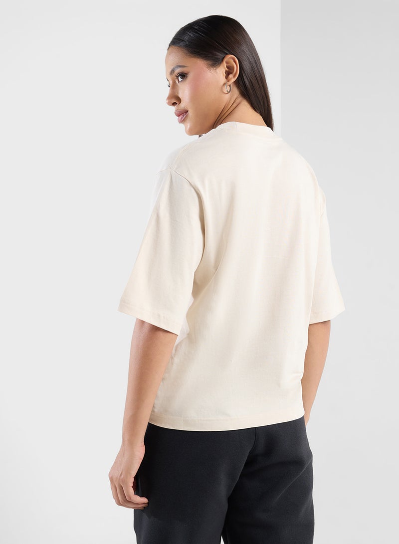 New Balance Flower Logo T-Shirt  - Image 2