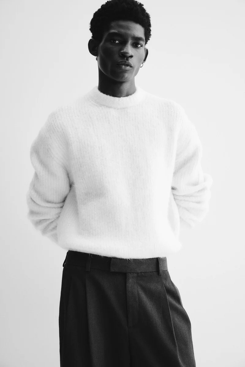 اتش اند ام كنزة من نسيج منفوش بقصة واسعة