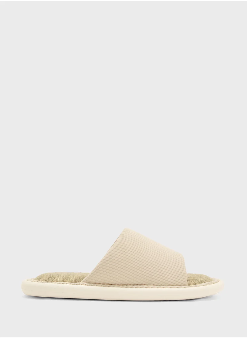 جينجر Womens Casual Slipper