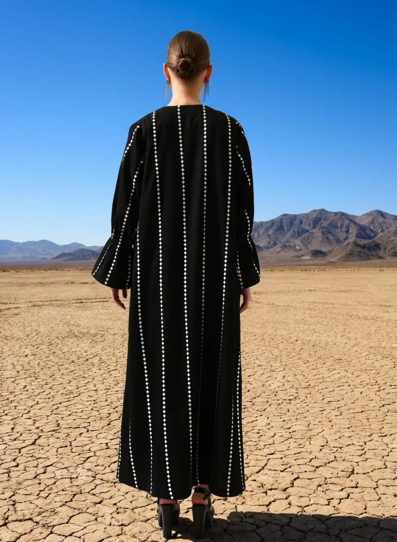 ISHIN Black thread embroidered Abaya with Hijab