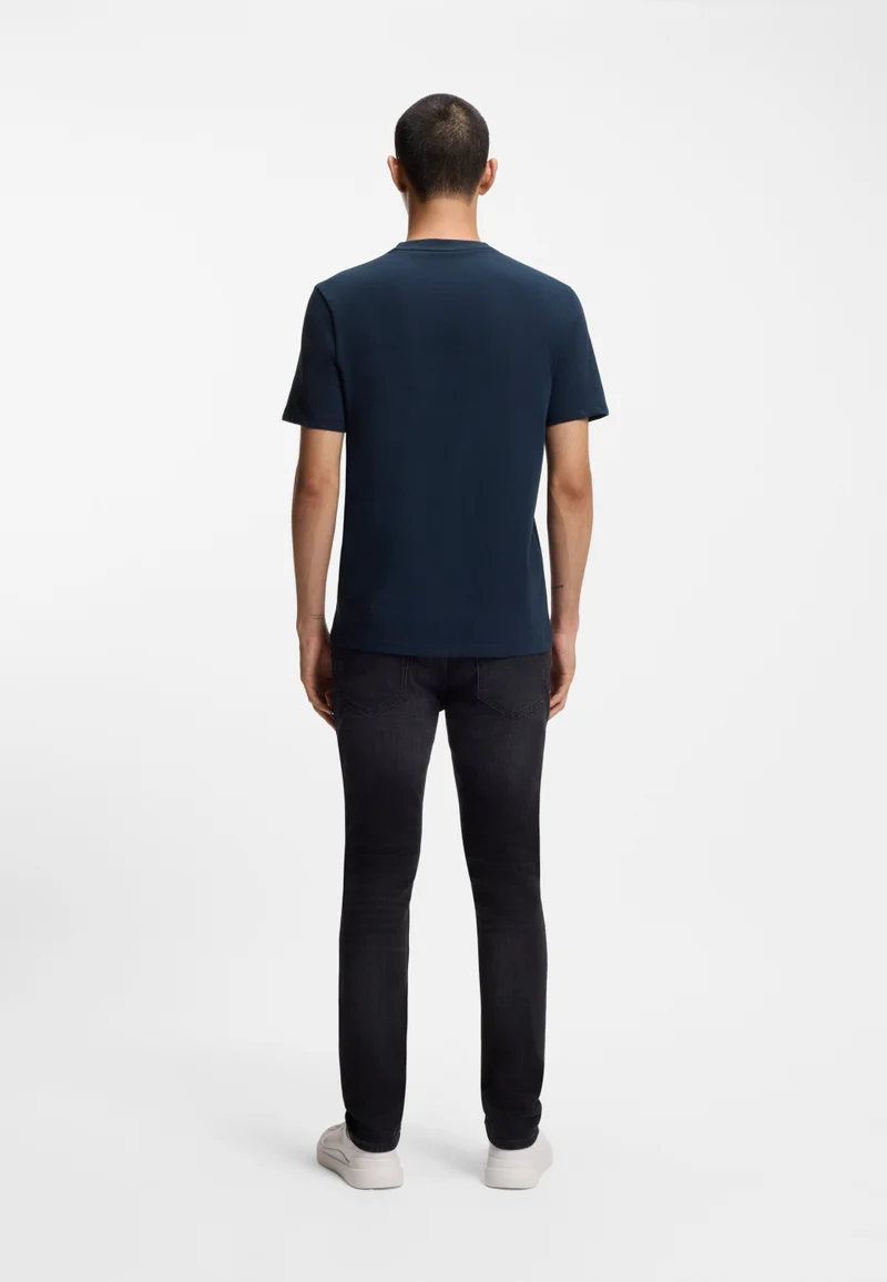 هوجو تيشيرت قطن بطبعة شعار