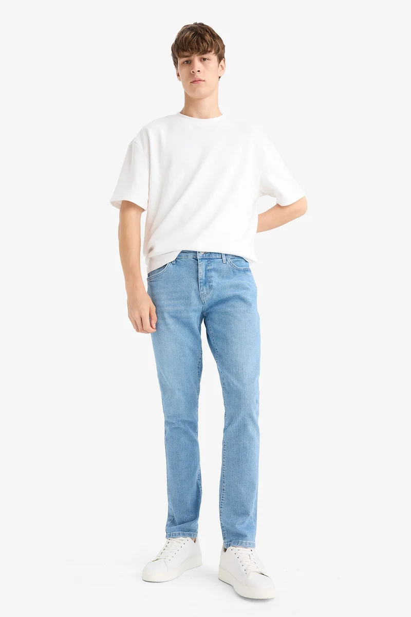 Defacto  Pedro Slim Fit Regular Waist Skinny Leg Jeans for Men | Best Price UAE
