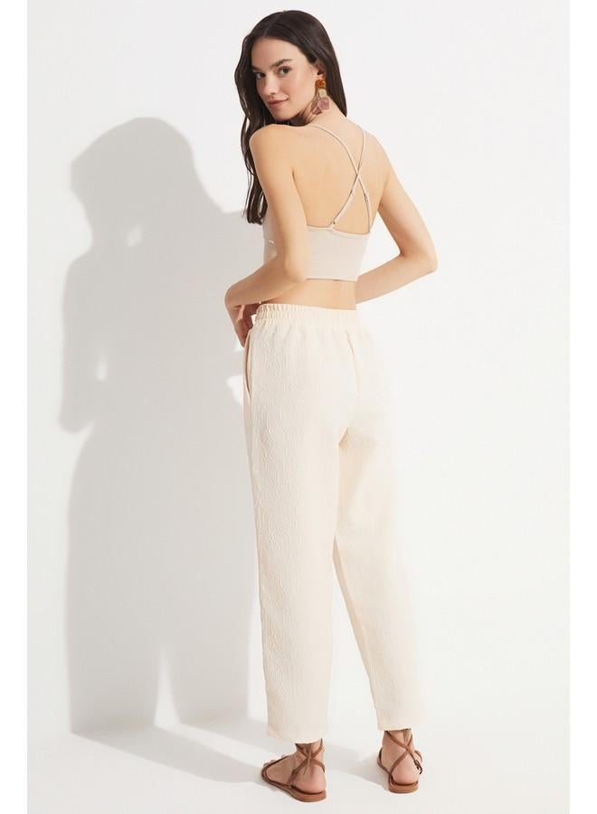 جون بنطلون نسائي بخصر مطاطي مرتفع بنقش ذاتي بيج فاتح - Image 3