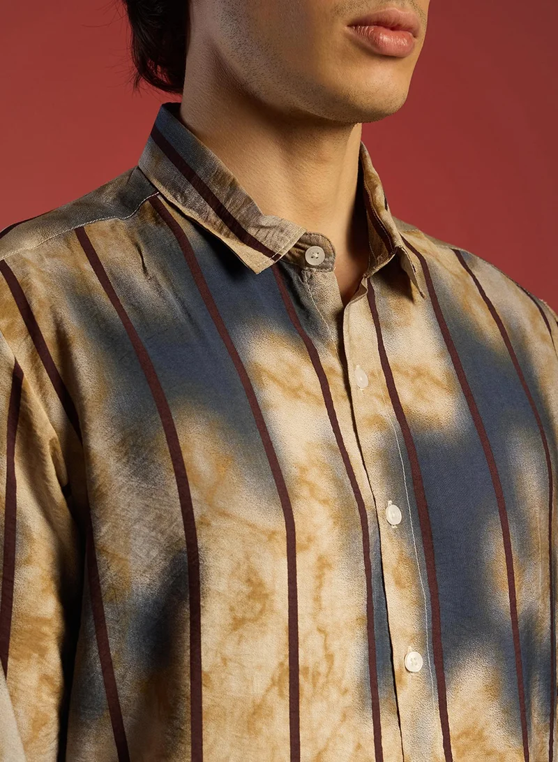Campus Sutra Men's Navy Blue & Yellow Ochre Tie-Dye Striped Shirt