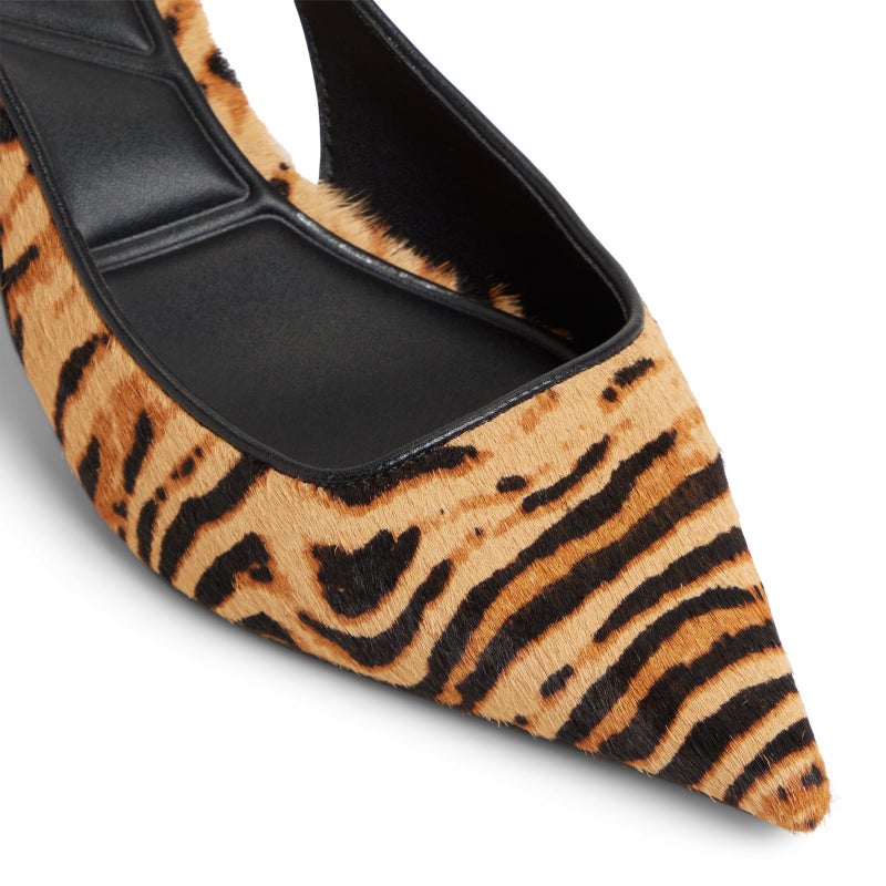 الدو لينا حذاء بكعب بحزام خلفي بطبعة جلد الفهد - Image 5