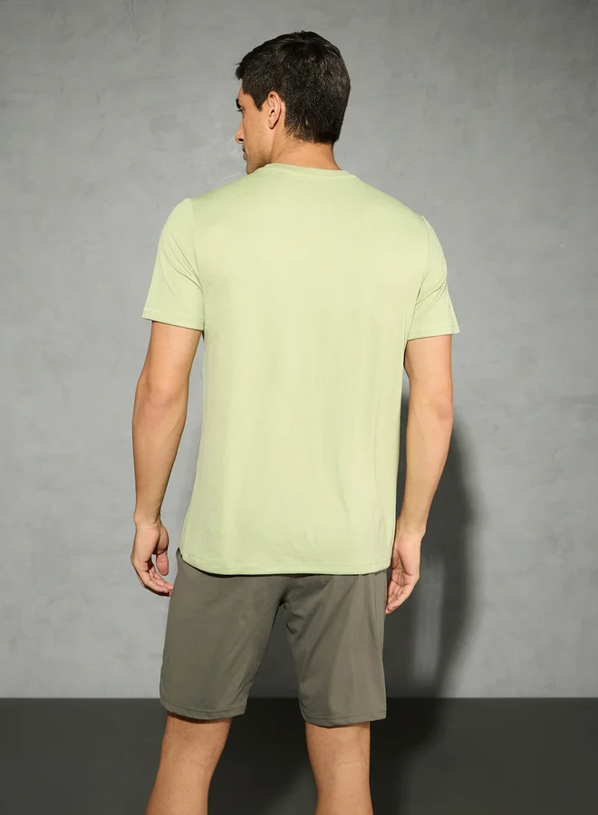 Technosport Technosport Solid Slim Fit Crew Neck T-Shirt