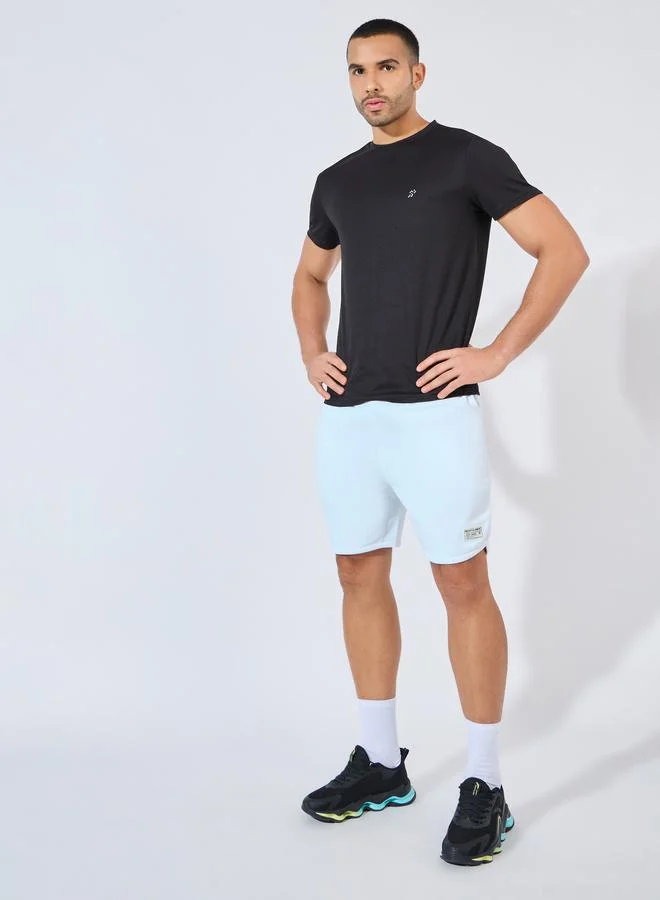 ستايلي اكتيف شورت ركوب الدراجات مزين بشارة