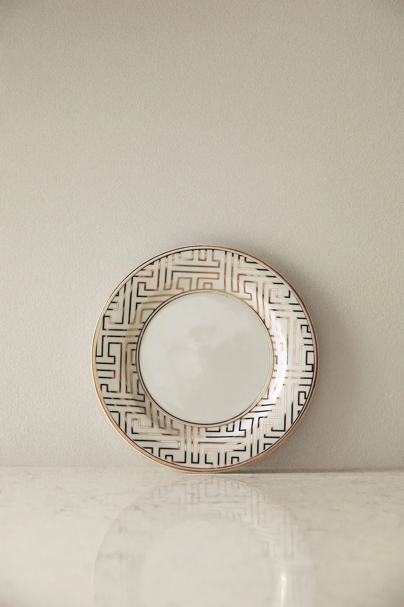 H&M Porcelain Medium Plate