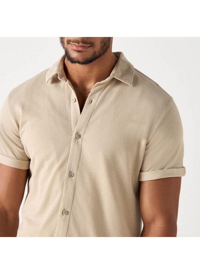 Iconic Iconic Slim Fit Textured Shirt with Short Sleeves and Button Placket  - Image 4