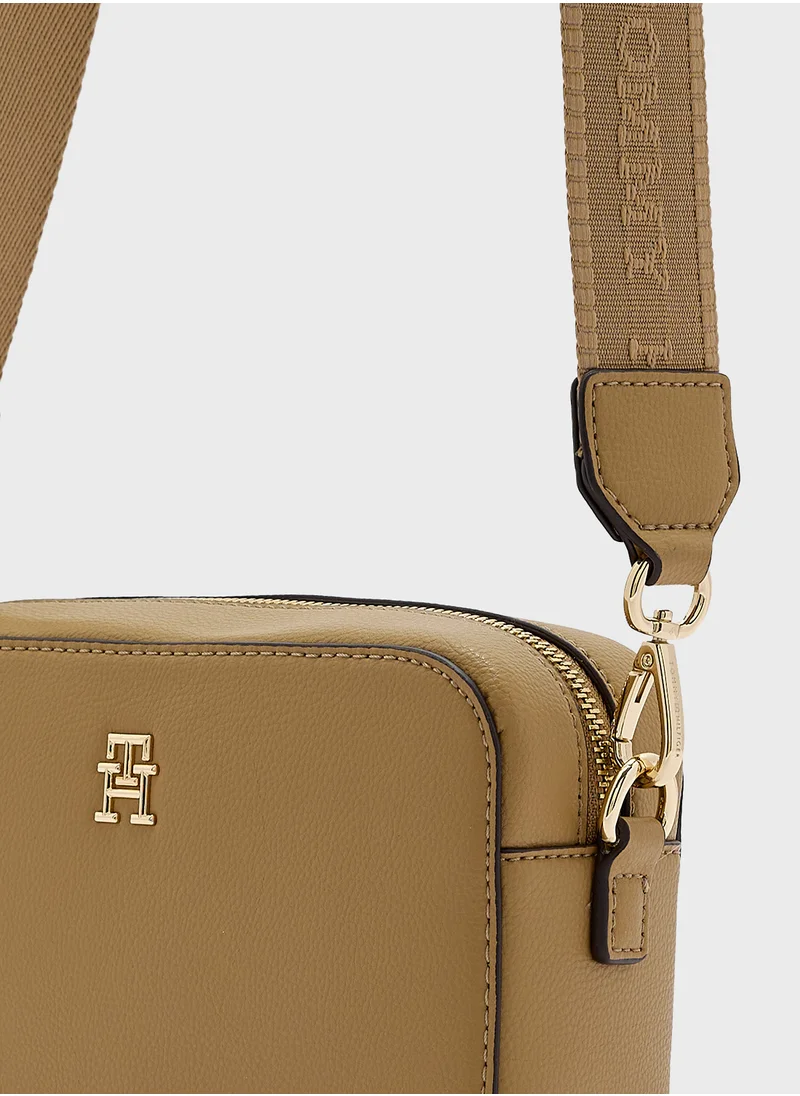 TOMMY HILFIGER Logo Detail Zip Over Crossbody