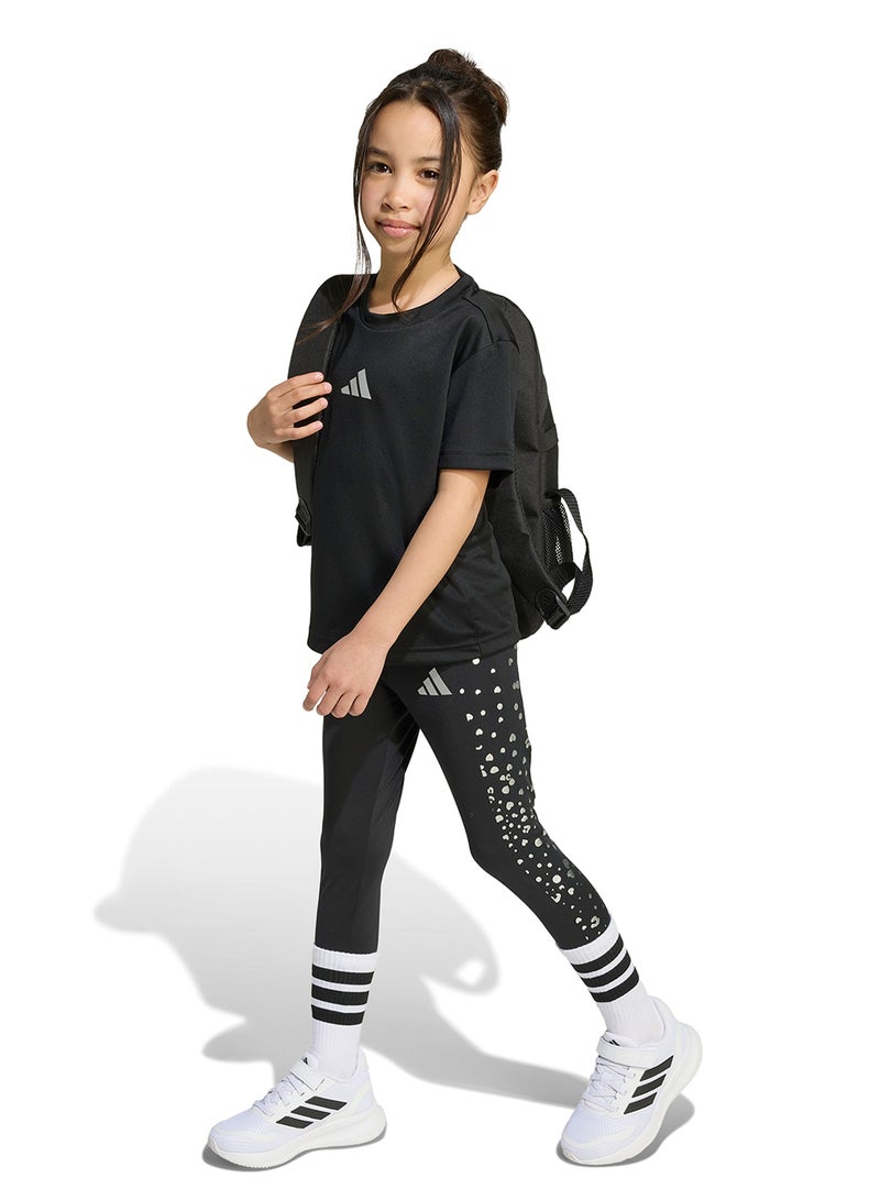 adidas طقم رياضي لامع بطبعة أساسية للأطفال - Image 4