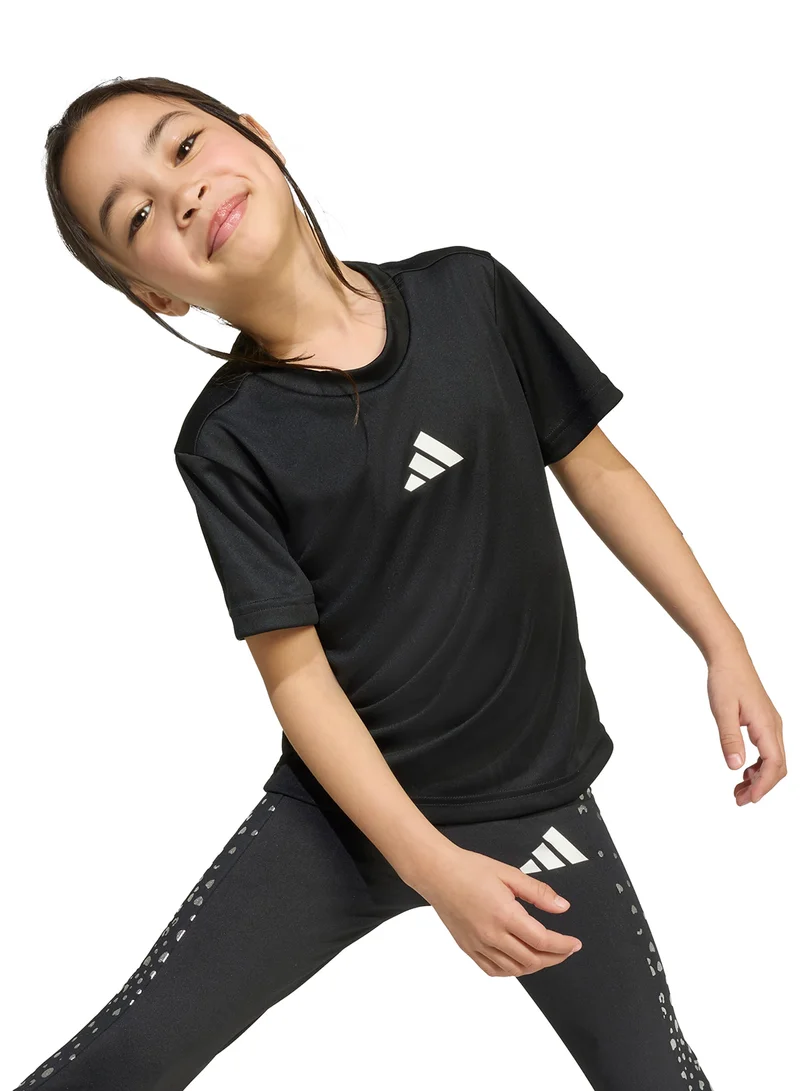 اديداس طقم رياضي لامع بطبعة أساسية للأطفال