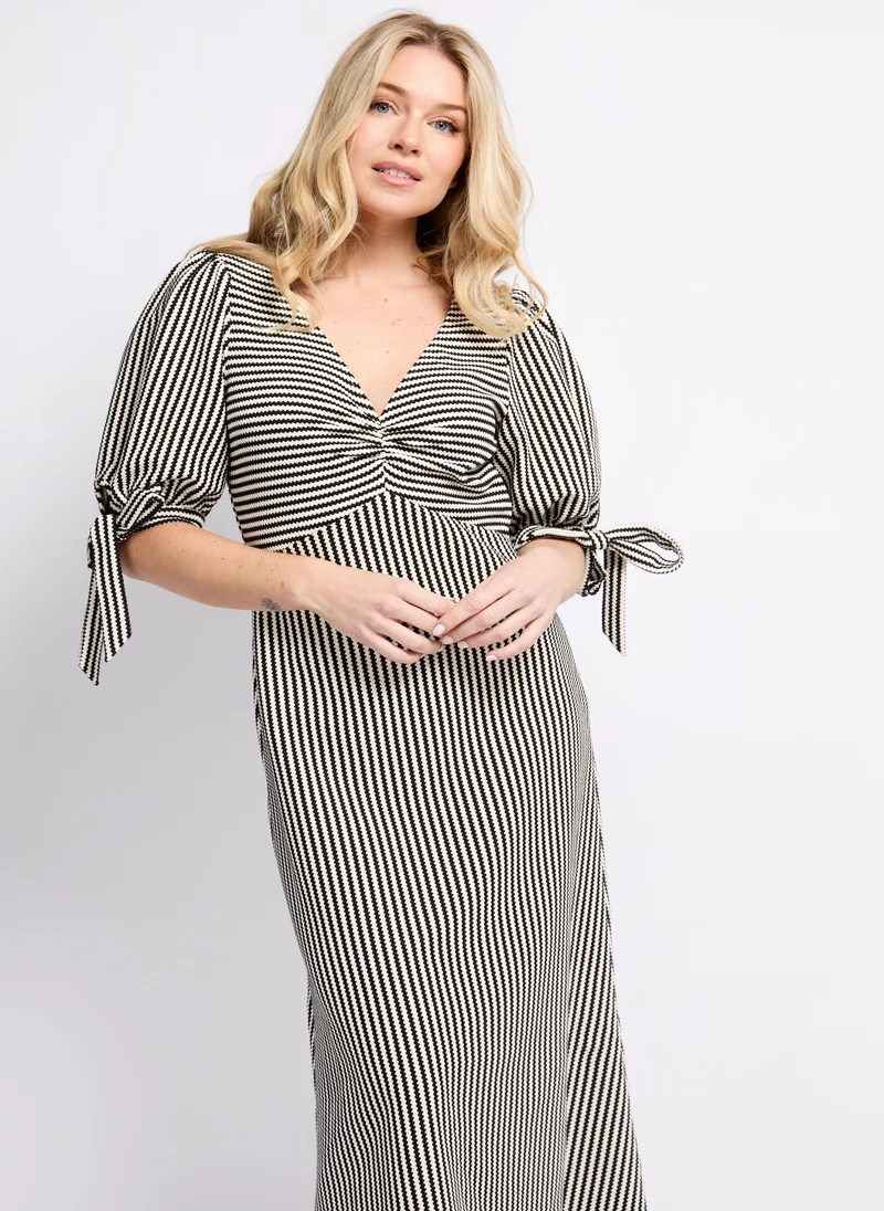 ليتل مسترس Stripe Midaxi Dress By Vogue Williams