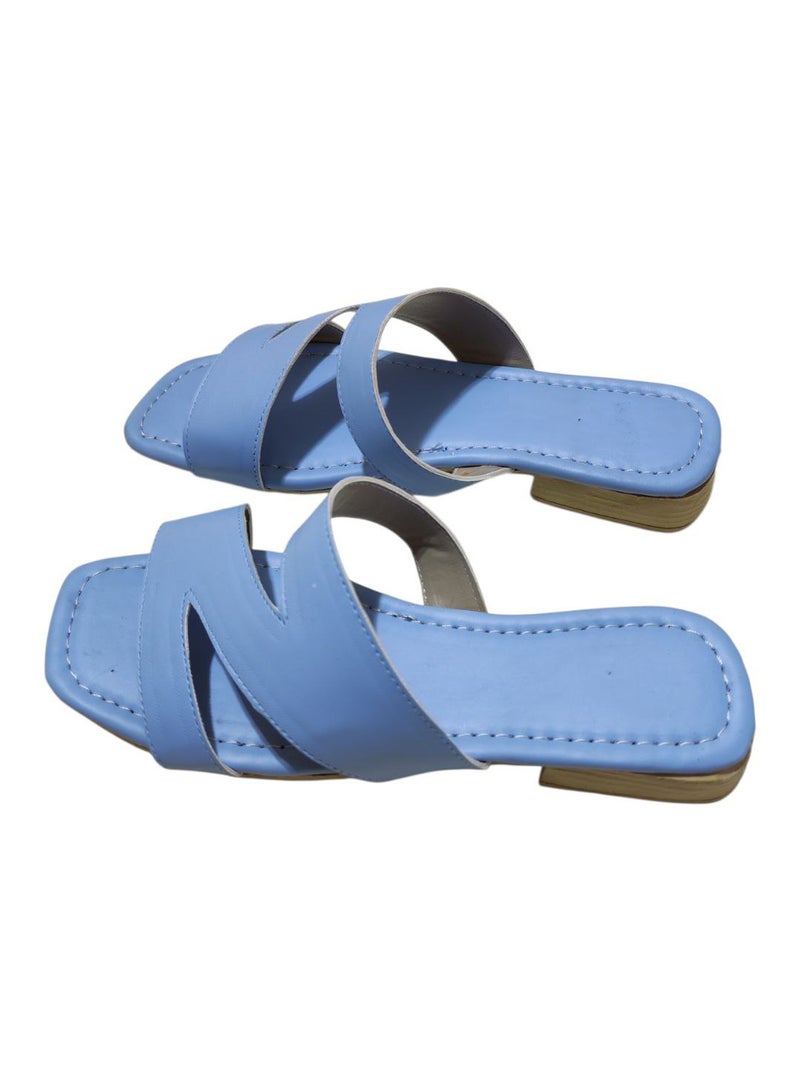 Karisma Flat Squared Toe Slippers With Three Strap Cut Design - Image 2