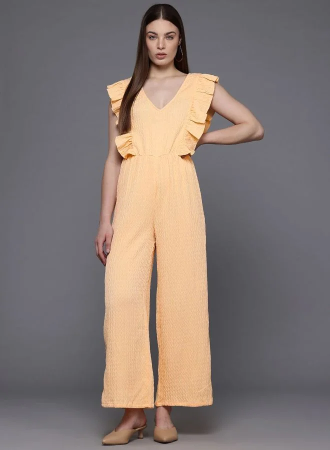 مرفوعة Women Regular Fit Textured V-Neck Jumpsuit