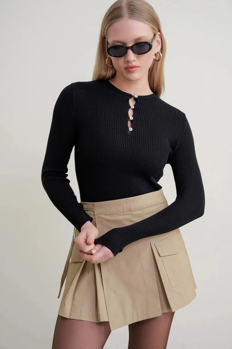 Mixray MIXRAY Button Detailed Crew Neck Sweater