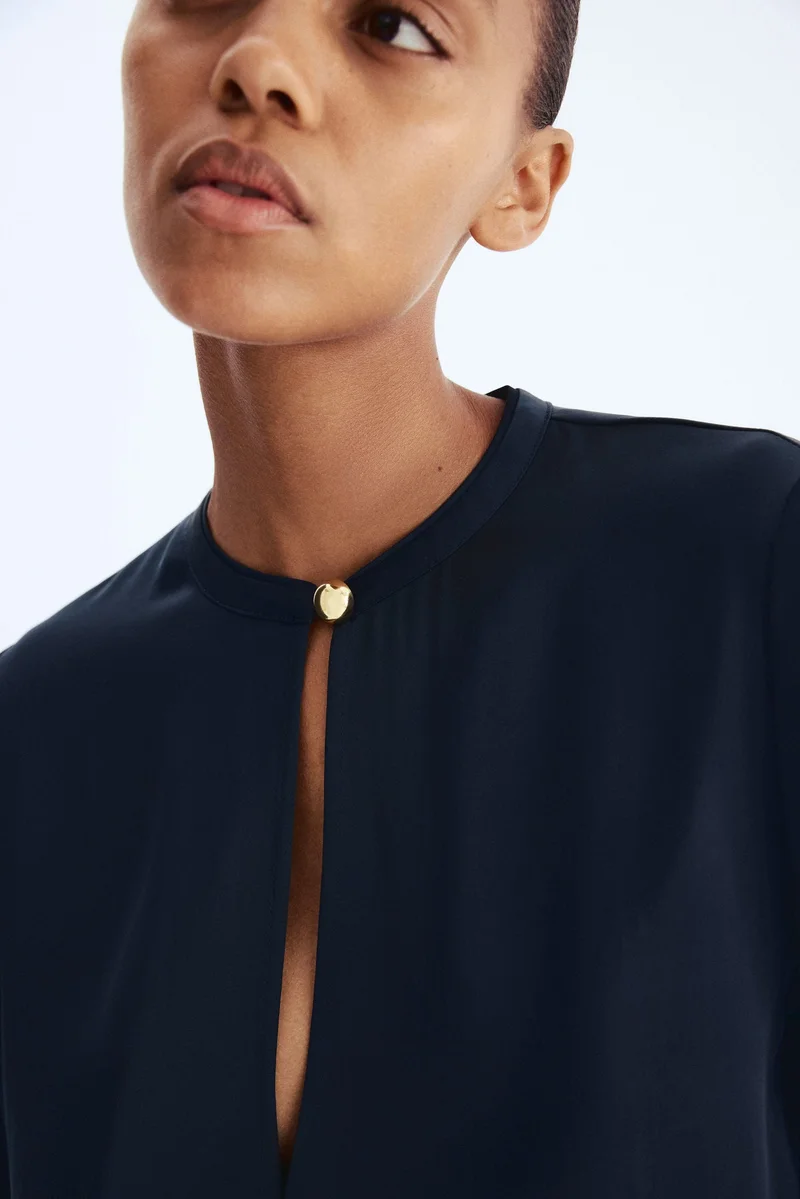 اتش اند ام بلوزة