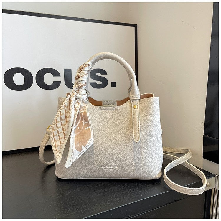 Fashion Korean Style Women's Bucket Bag Large Capacity Commute Shoulder Bag - Image 2