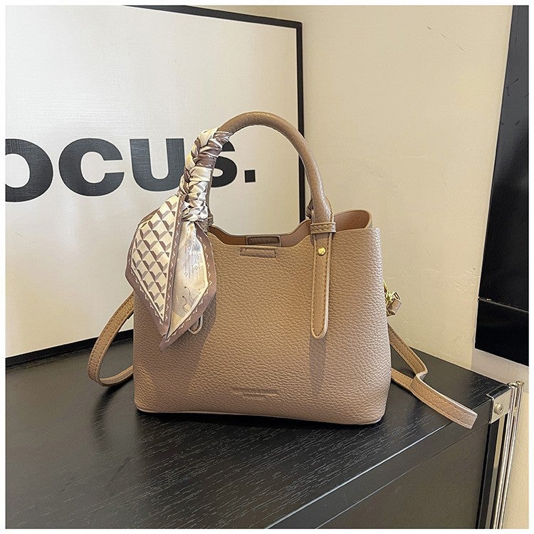 Fashion Korean Style Women's Bucket Bag Large Capacity Commute Shoulder Bag - Image 1