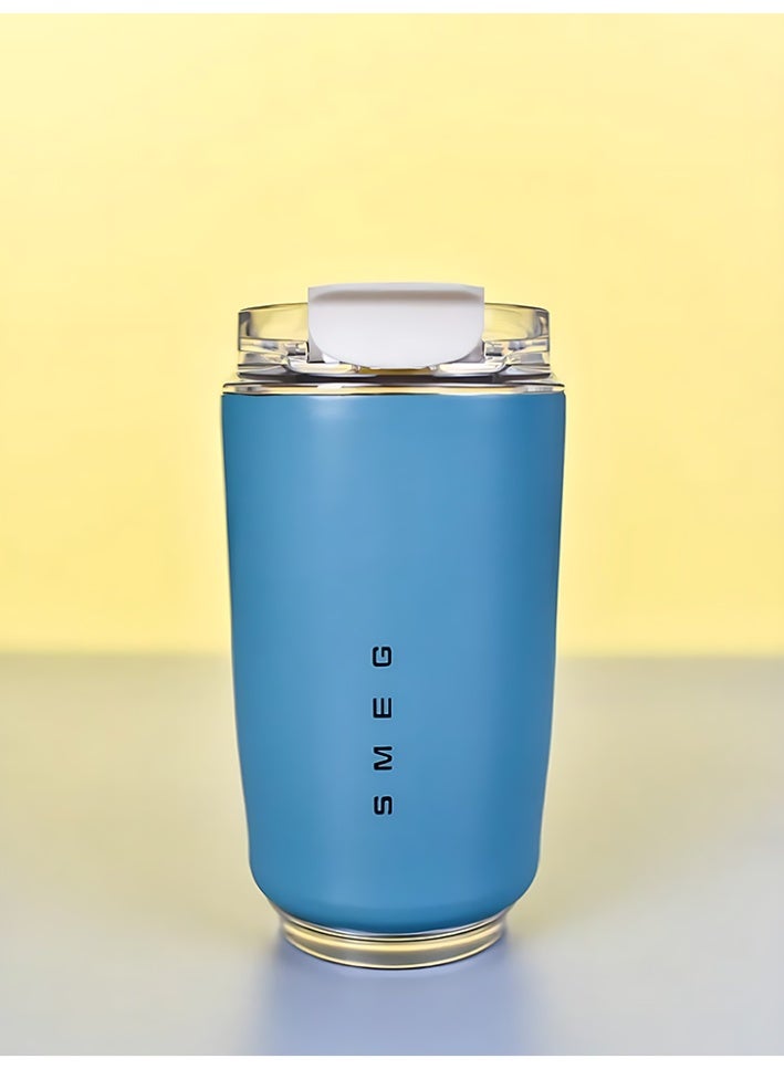 سميج كوب قهوة للسفر من Smeg، سعة ‎350 مل، كوب مشروبات معزول بغطاء مانع للتسرب، حافظ للحرارة طويل الأمد مع غطاء، ترمس قهوة للسفر (أزرق) - Image 4