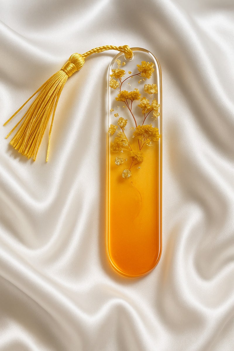 Ready For Chai علامة كتاب مصنوعة يدويًا من الراتنج مع رقائق ذهبية، زهور مجففة وخرز – تصميم زهري أنيق | مثالية للهدايا، والتدوين والقراءة - Image 1