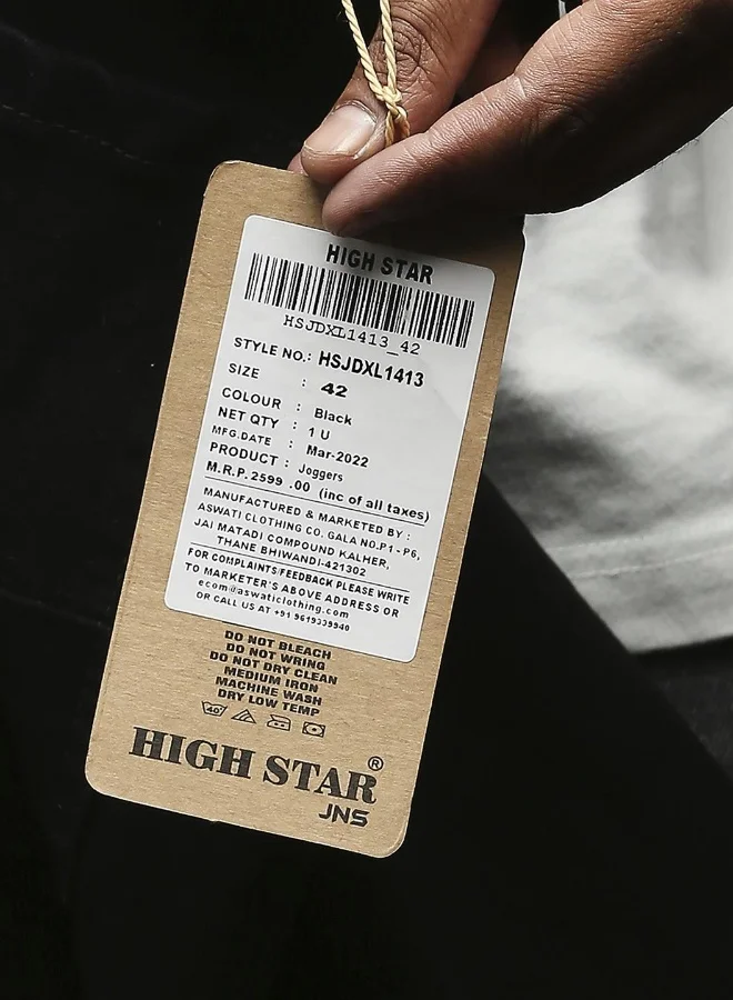 HIGH STAR Men Black Slim Fit Slash Knee Stretchable Jeans