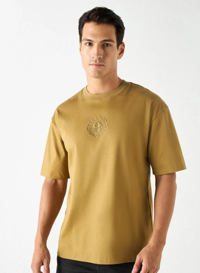 Emperor Logo Embroidered T-shirt with Short Sleeves and Crew Neck