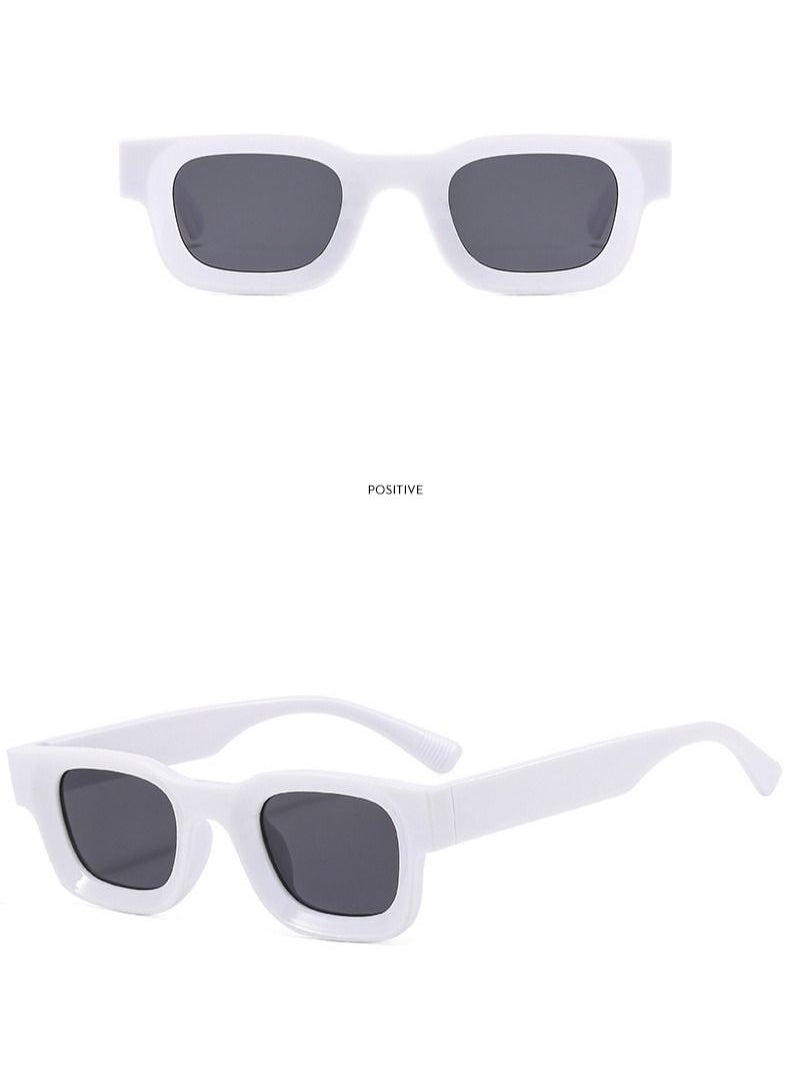 (BeBeauty) - Small Frame Vintage Sunglasses - Image 1