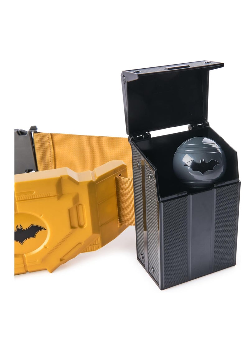 DC Batman - DC Batman Gear-Up Utility Belt - Image 1